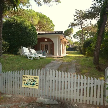 Con Barbeque Сasa de vacaciones
